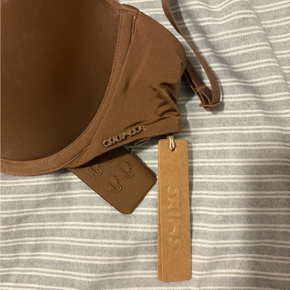 SKIMS Brown Bra - Picture 5 of 6
